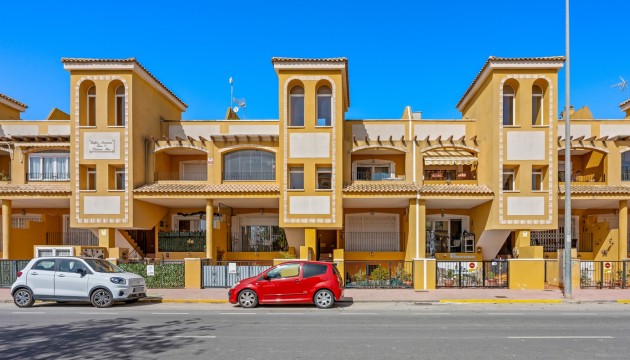 1. Apartment / flat - Revente - Daya Nueva -
                Costa Blanca South