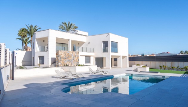 3. Detached house - Resale - Torrevieja - Costa Blanca South