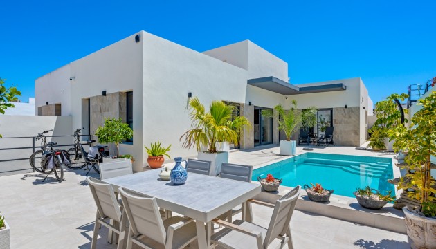 6. Detached villa - Resale - Daya Nueva - Costa Blanca South
