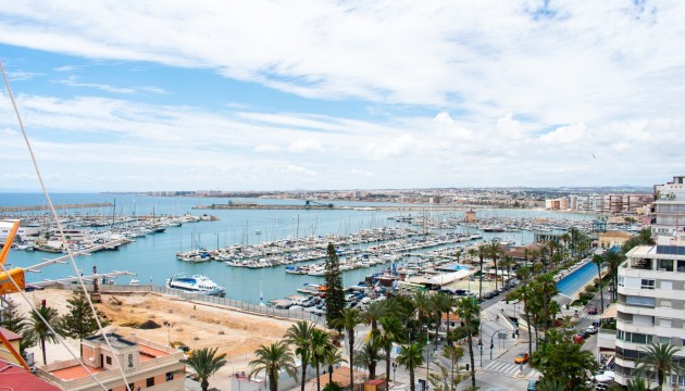 Apartamento - Herverkoop - Torrevieja - Torrevieja centro