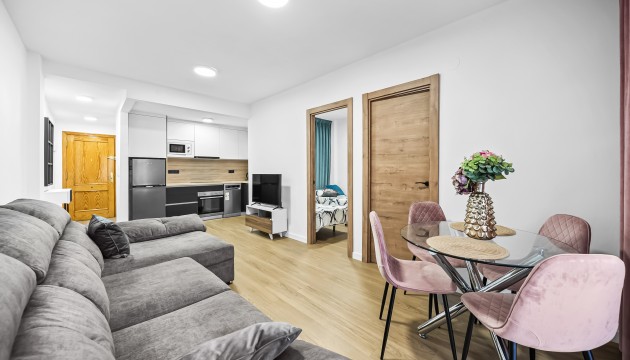 Apartamento - Wiederverkauf - Torrevieja - Centro