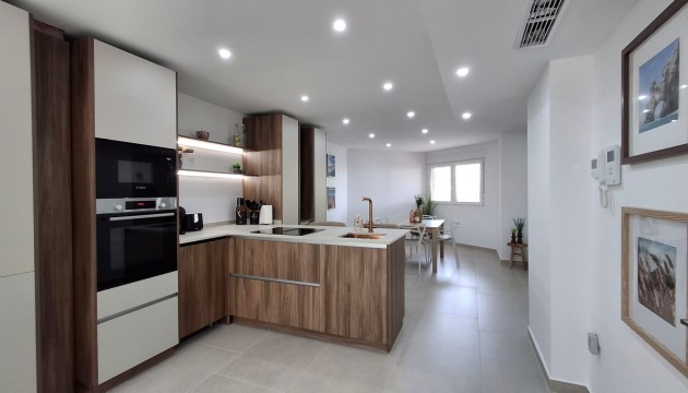 Apartment - Resale - Torrevieja - Playa Acequion