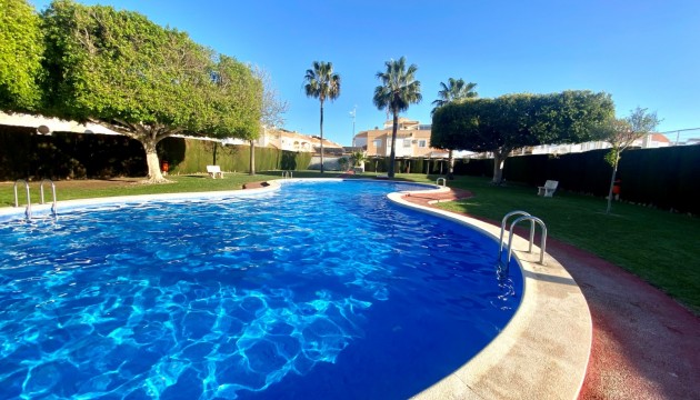 Apartment - Top Floor Apartment - Herverkoop - Torrevieja - El limonar