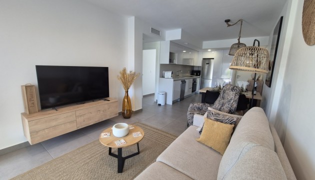 Apartment - Wiederverkauf - Las Filipinas - Las Filipinas