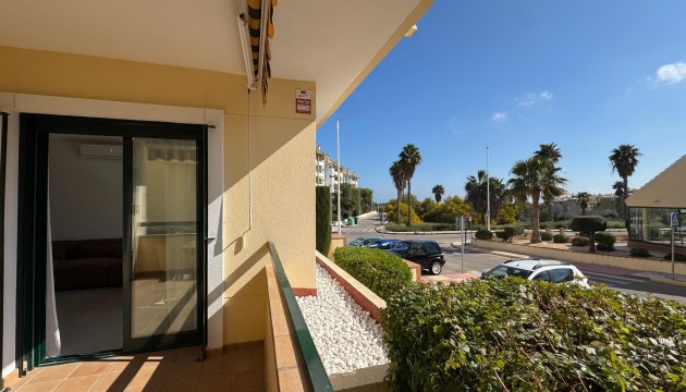 Apartment - Wiederverkauf - Orihuela Costa - Villamartín-Las Filipinas