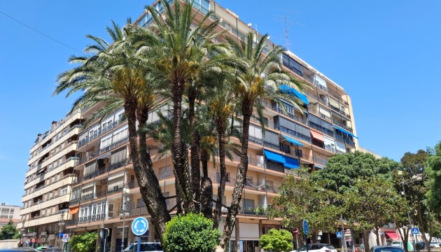 Apartment - Wiederverkauf - Orihuela - Zona Centro