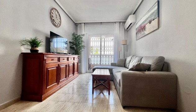 Apartment - Wiederverkauf - Torrevieja - Acequion