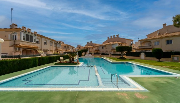 Apartment - Wiederverkauf - Torrevieja - Aguas Nuevas