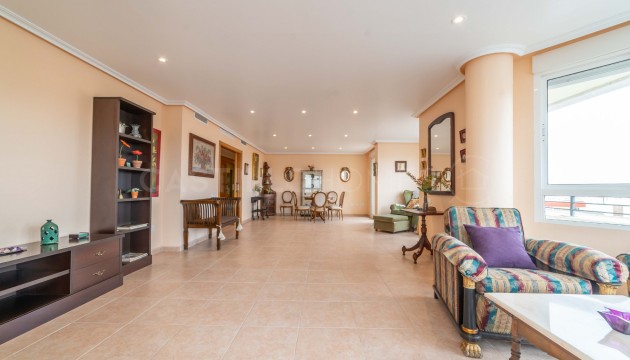 Apartment - Wiederverkauf - Torrevieja - Centro