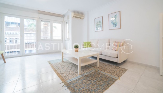 Apartment - Wiederverkauf - Torrevieja - Centro