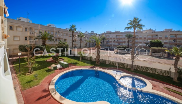 Apartment - Wiederverkauf - Torrevieja - Centro