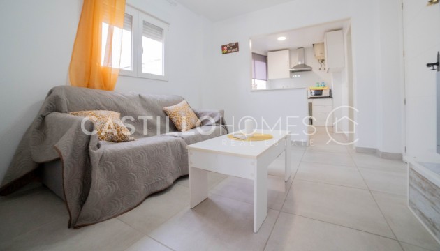 Apartment - Wiederverkauf - Torrevieja -
                El Acequión