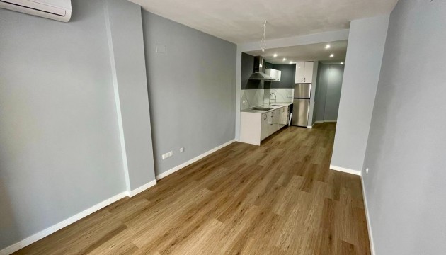 Apartment - Wiederverkauf - Torrevieja - La Mata
