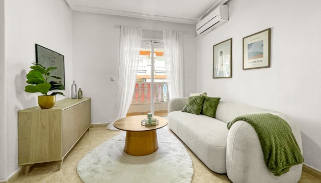 Apartment - Wiederverkauf - Torrevieja - Playa de los locos