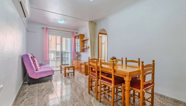 Apartment - Wiederverkauf - Torrevieja - Playa del Cura
