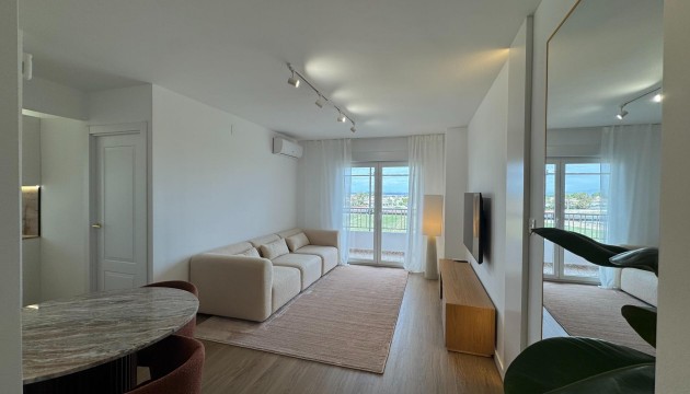 Apartment - Wiederverkauf - Torrevieja - Punta prima