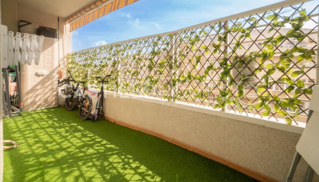 Apartment - Wiederverkauf - Torrevieja - Sector 25