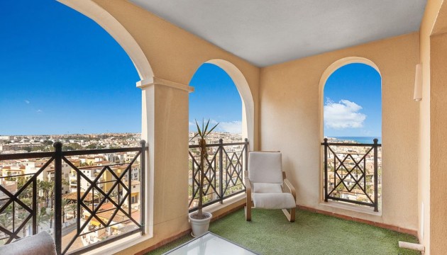 Apartment - Wiederverkauf - Torrevieja - Urb. Rosaleda