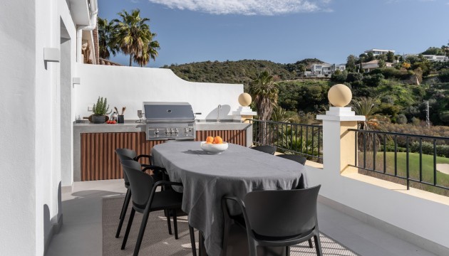Appartement - Herverkoop - Benahavis - La Quinta