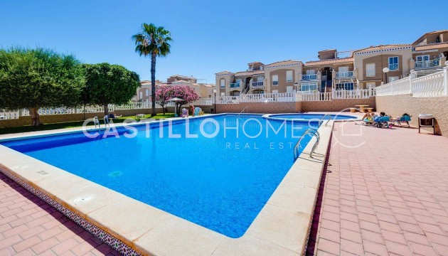 Bungalow - Resale - Torrevieja -
                Altos de la Bahía