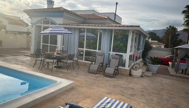 Chalet / Villa - Wiederverkauf - Hondón de las Nieves - Urbaniz La Montañosa