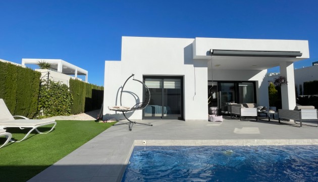 Detached House / Villa - Herverkoop - Benijofar - Centro