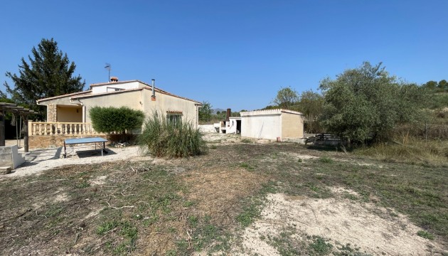 Detached House / Villa - Resale - Millena - Millena