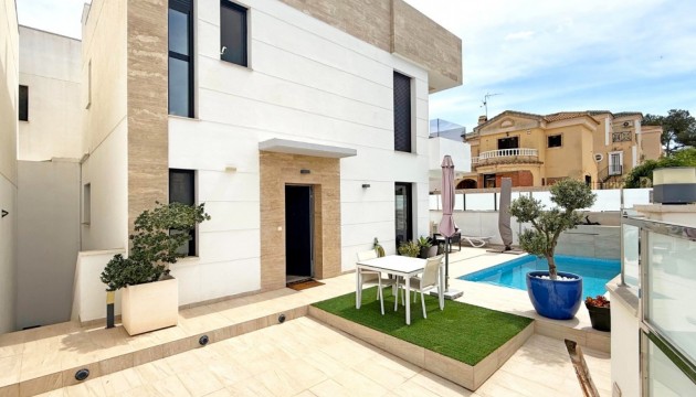 Detached Villa - Reventa - Orihuela Costa - Villamartín