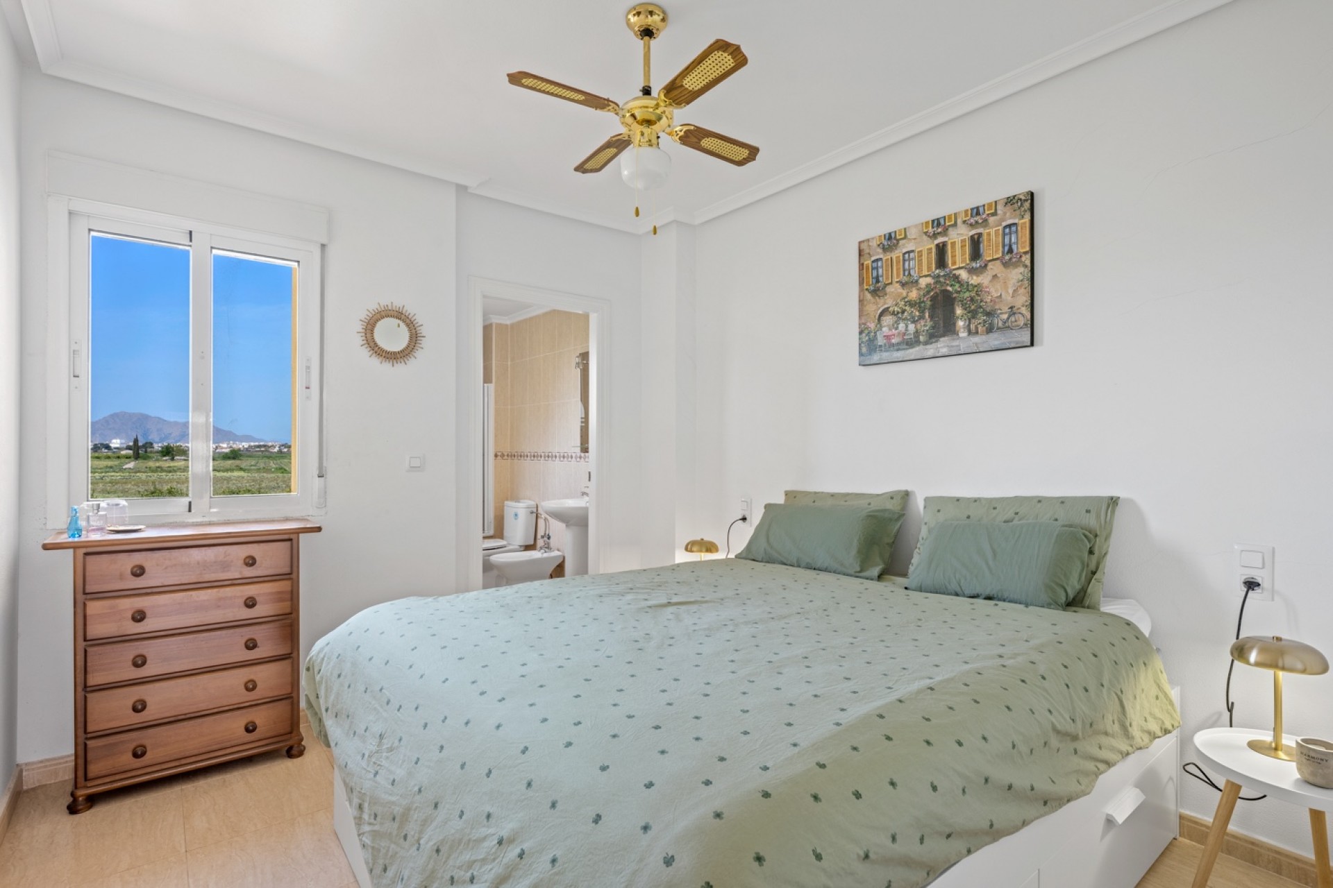 Herverkoop - 1. Apartment / flat -
Daya Nueva - Costa Blanca South