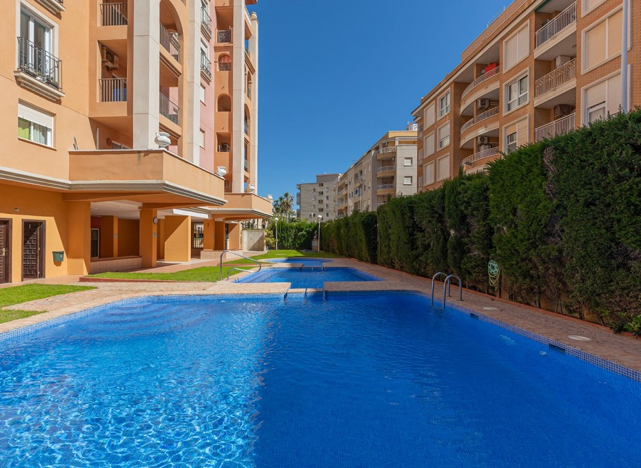 Herverkoop - 1. Apartment / flat -
Torrevieja - Playa de los locos