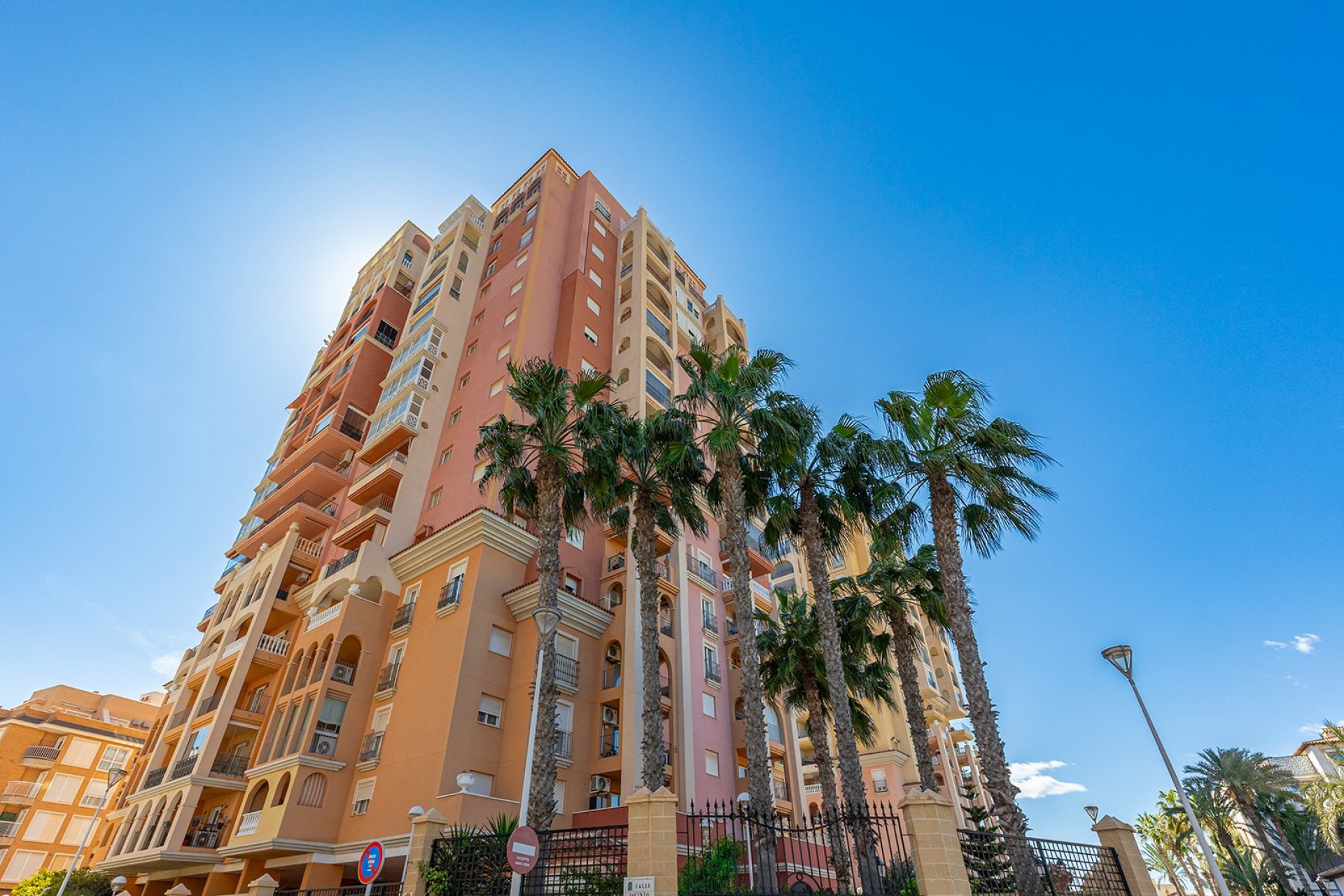 Herverkoop - 1. Apartment / flat -
Torrevieja - Playa de los locos