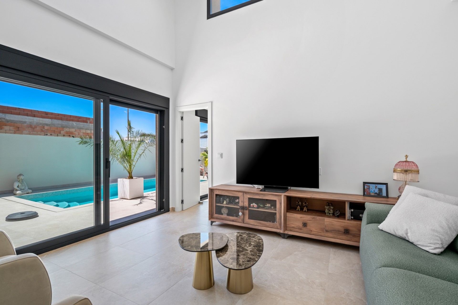 Herverkoop - 6. Detached villa -
Daya Nueva - Costa Blanca South