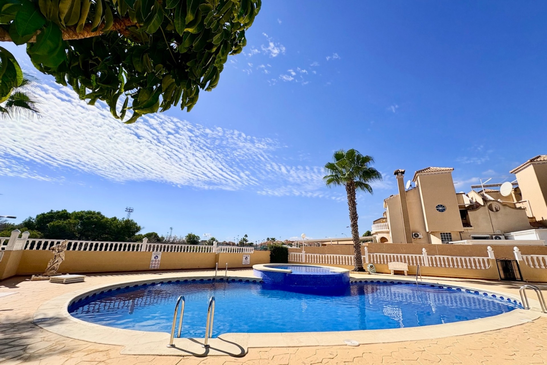 Herverkoop - Adosado -
Orihuela Costa - Playa Flamenca