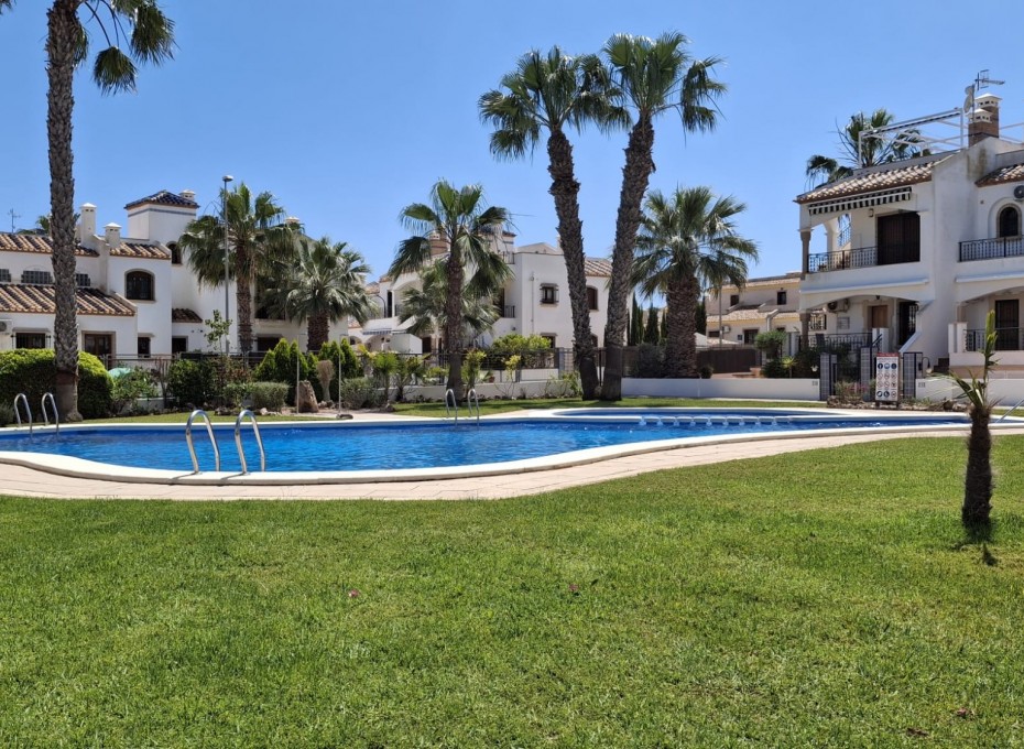 Herverkoop - Apartament / Duplex -
Orihuela Costa - Villamartín