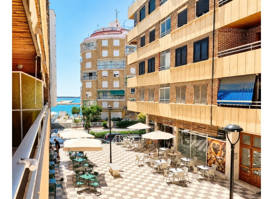 Herverkoop - Apartament / Duplex -
Torrevieja - Playa Acequion