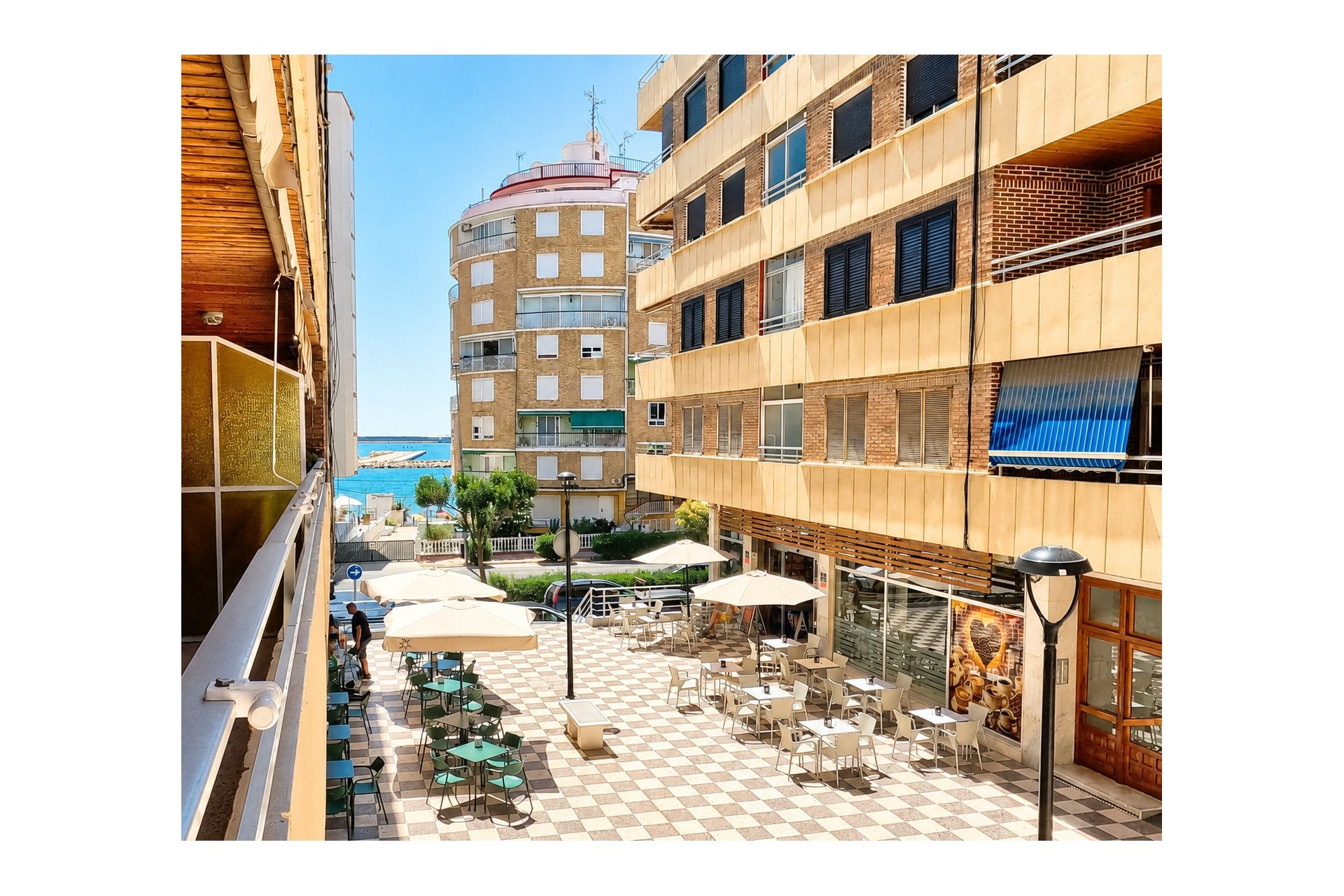 Herverkoop - Apartament / Duplex -
Torrevieja - Playa Acequion