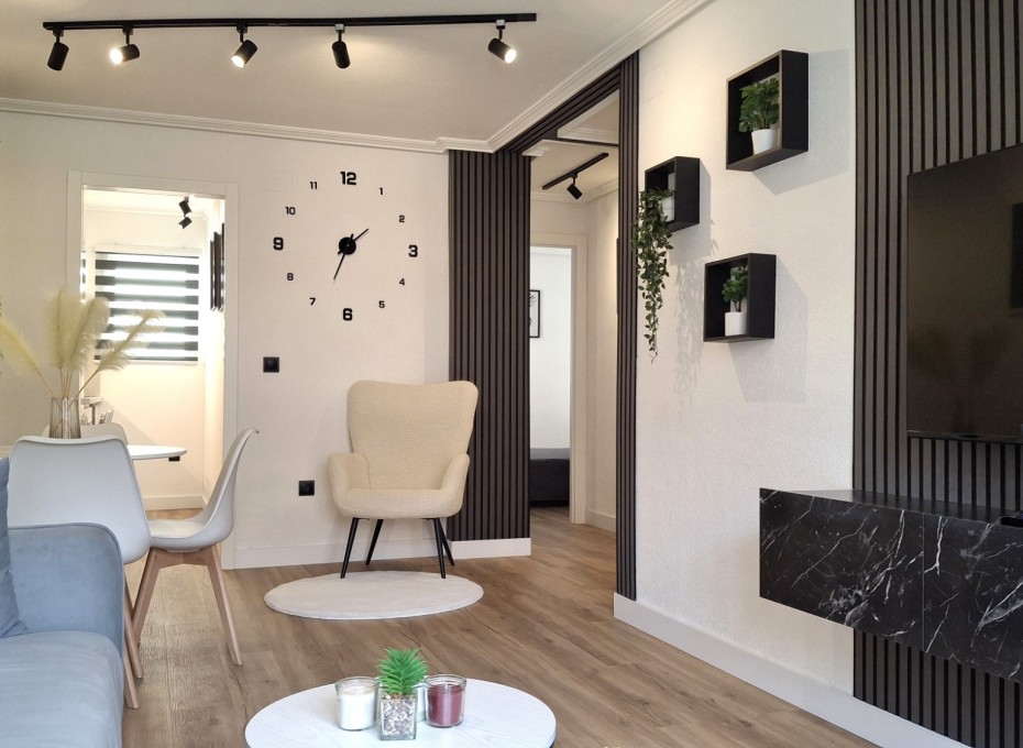 Herverkoop - Apartament / Duplex -
Torrevieja