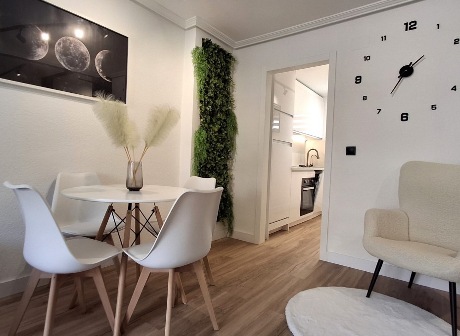 Herverkoop - Apartament / Duplex -
Torrevieja