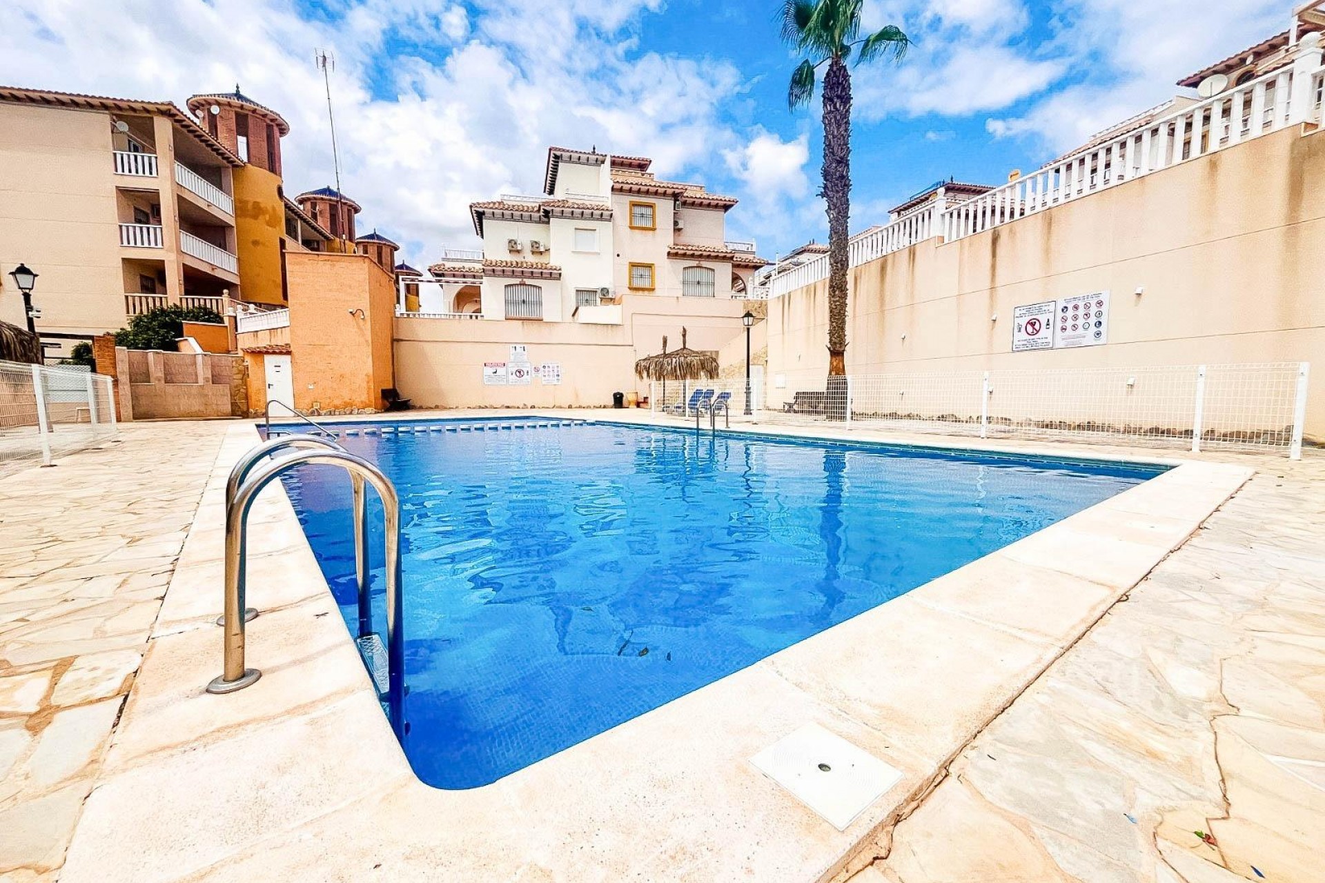 Herverkoop - Apartamento -
Orihuela Costa - Lomas de Cabo Roig