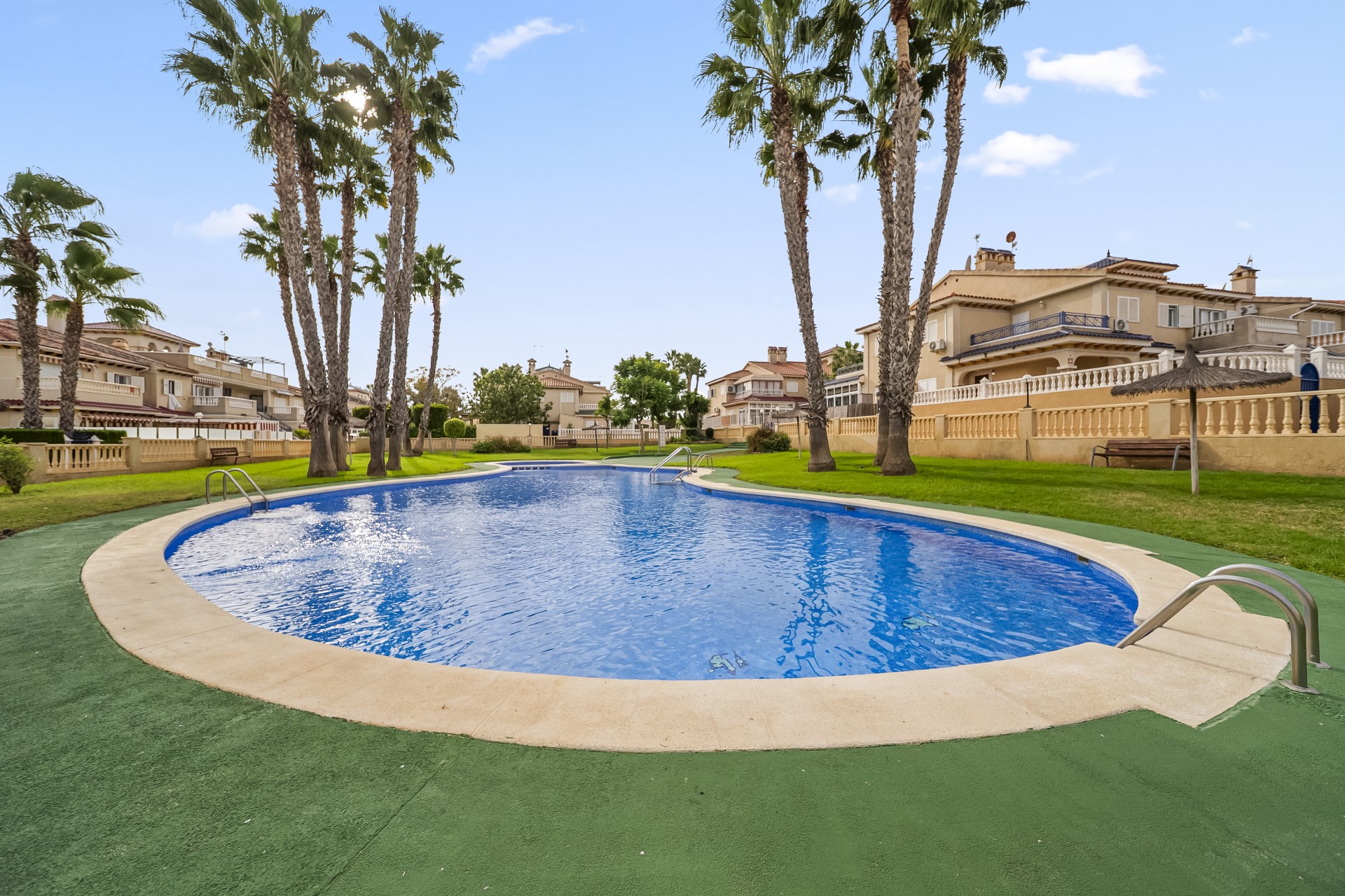 Herverkoop - Apartamento -
Orihuela Costa - Playa Flamenca