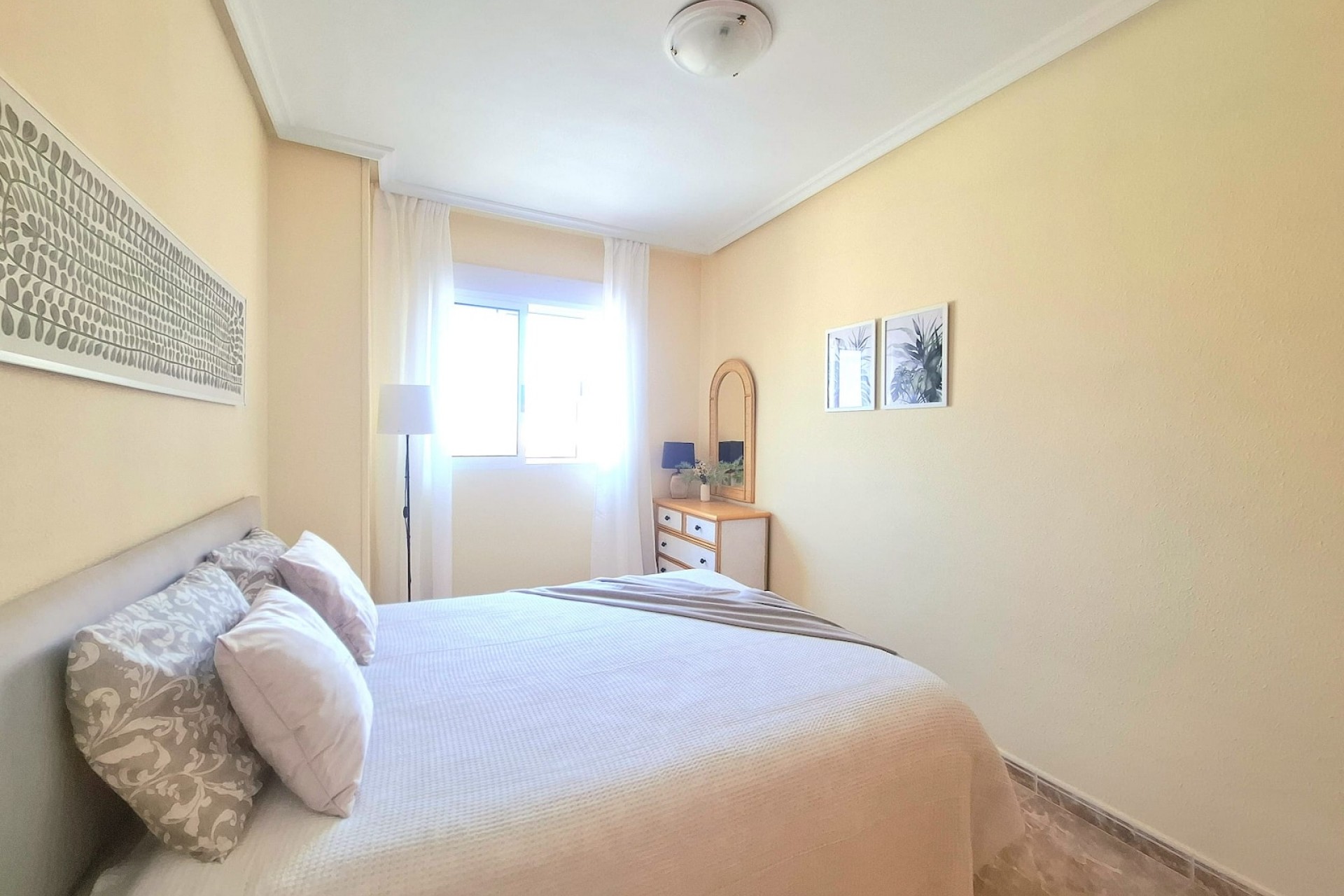 Herverkoop - Apartamento -
Torrevieja - Centro