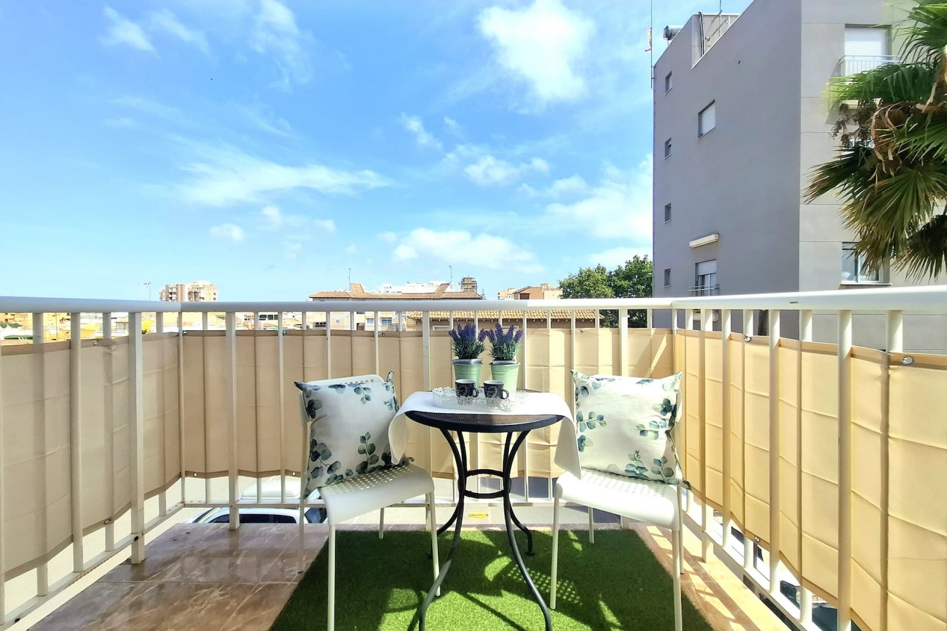 Herverkoop - Apartamento -
Torrevieja - Centro