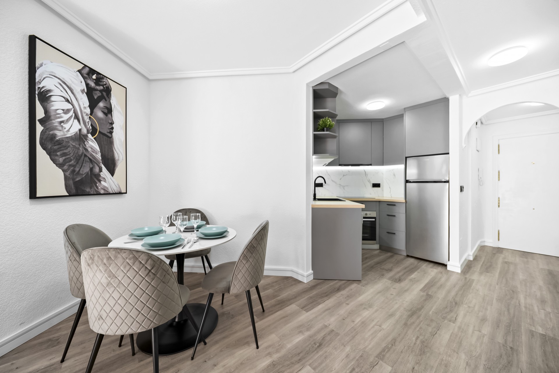 Herverkoop - Apartamento -
Torrevieja - Centro