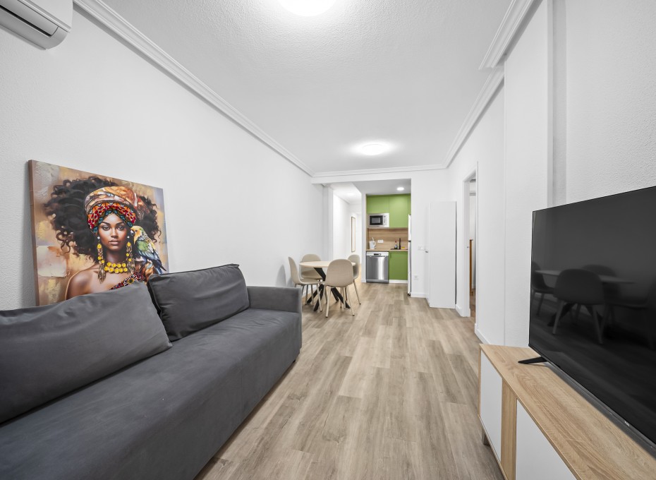 Herverkoop - Apartamento -
Torrevieja - Centro