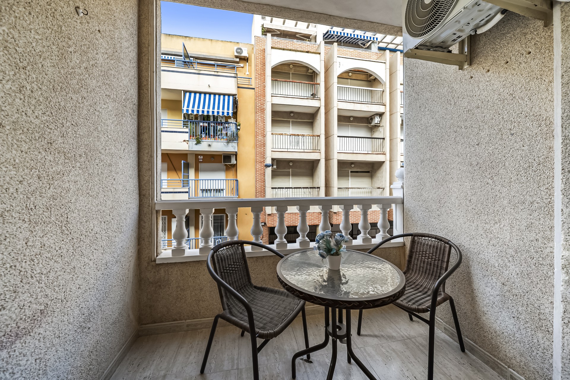 Herverkoop - Apartamento -
Torrevieja - Centro