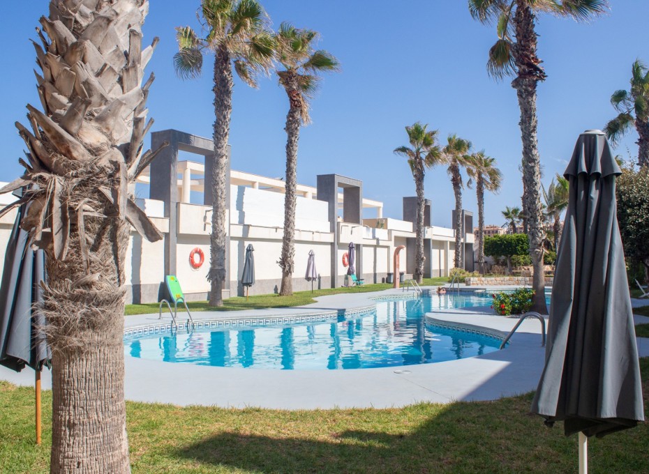 Herverkoop - Apartamento -
Torrevieja - La Mata