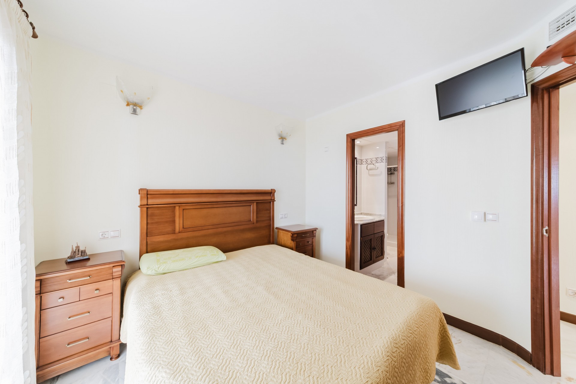 Herverkoop - Apartamento -
Torrevieja - Playa de los locos