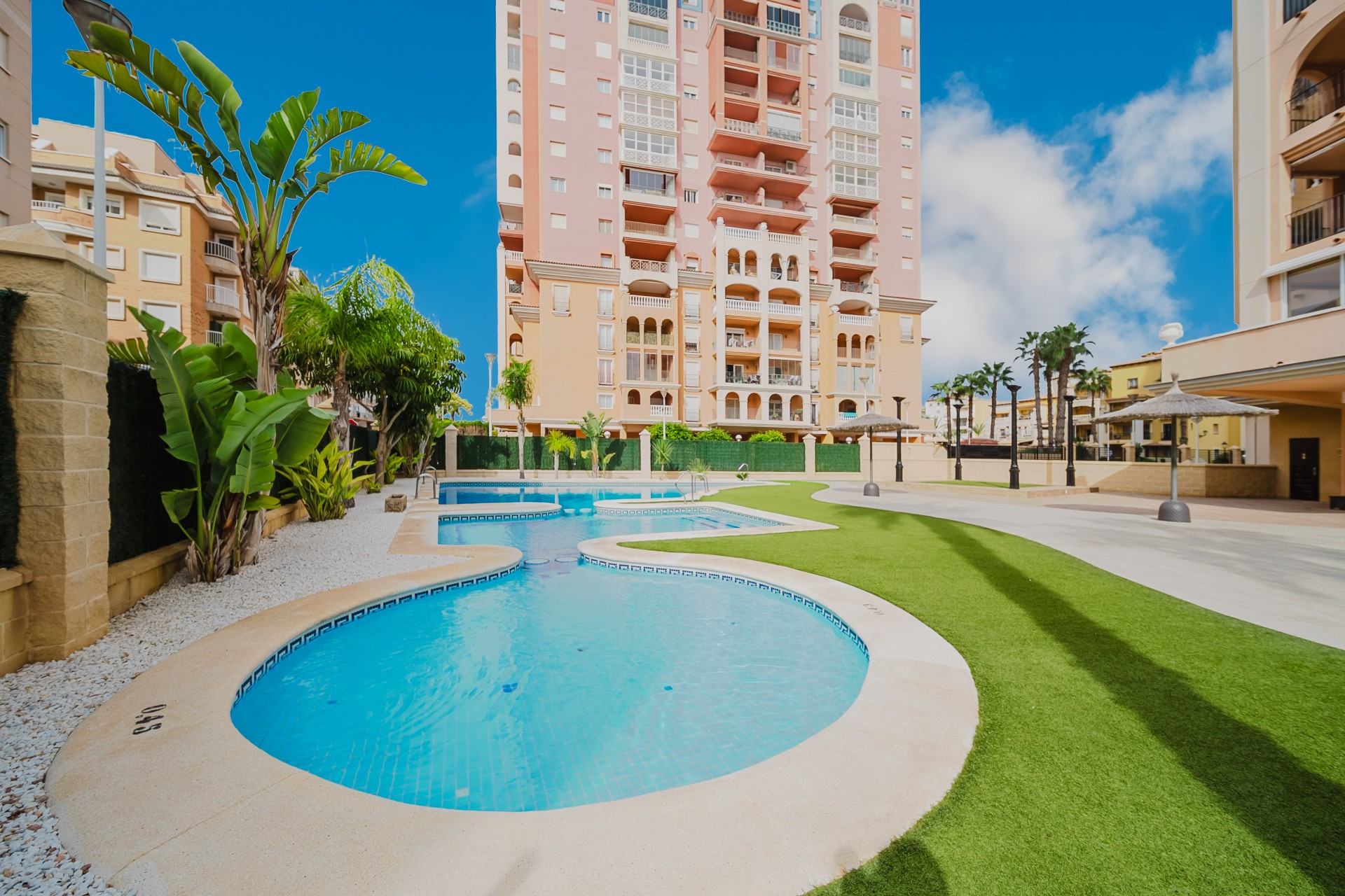Herverkoop - Apartamento -
Torrevieja - Playa de los locos