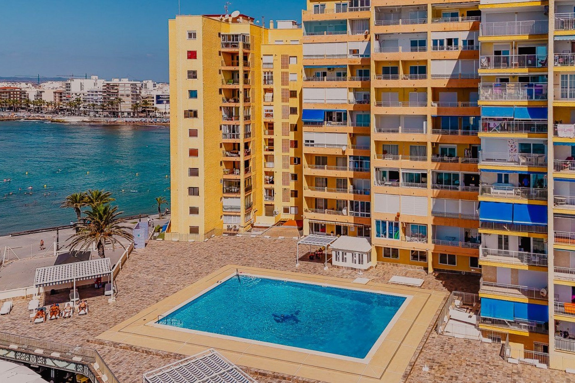Herverkoop - Apartamento -
Torrevieja - Playa del cura