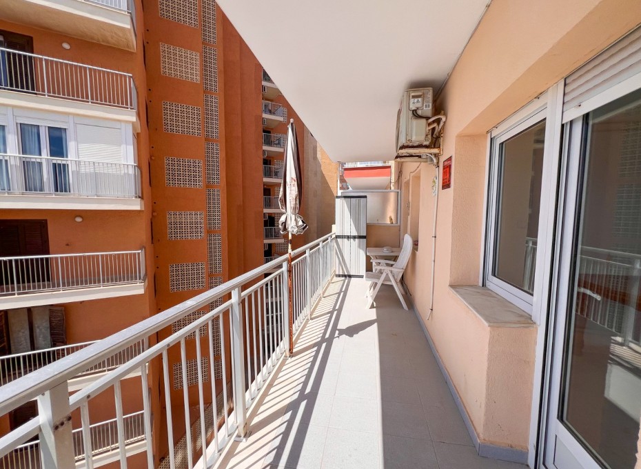 Herverkoop - Apartamento -
Torrevieja